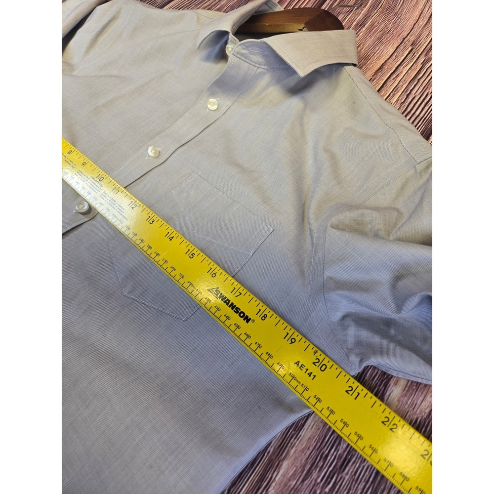 UNTUCKit Light Blue Short Sleeve Button-Down Shirt - Picture 5 of 8
